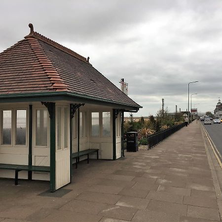 Lovely Sea Front House In Cleethorpes - Sleeps 6アパートメント エクステリア 写真