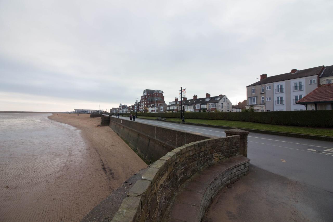 Lovely Sea Front House In Cleethorpes - Sleeps 6アパートメント エクステリア 写真