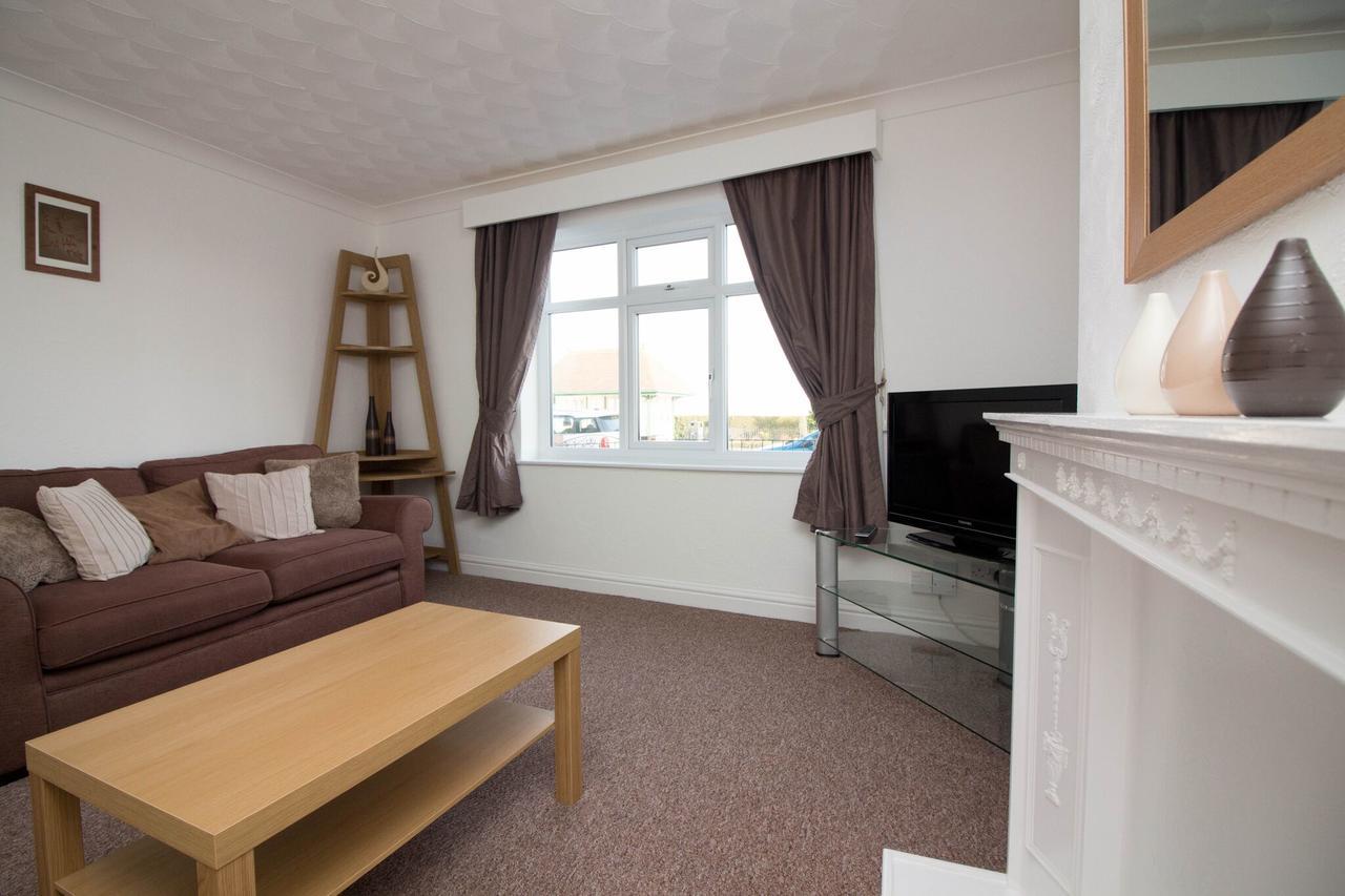 Lovely Sea Front House In Cleethorpes - Sleeps 6アパートメント エクステリア 写真