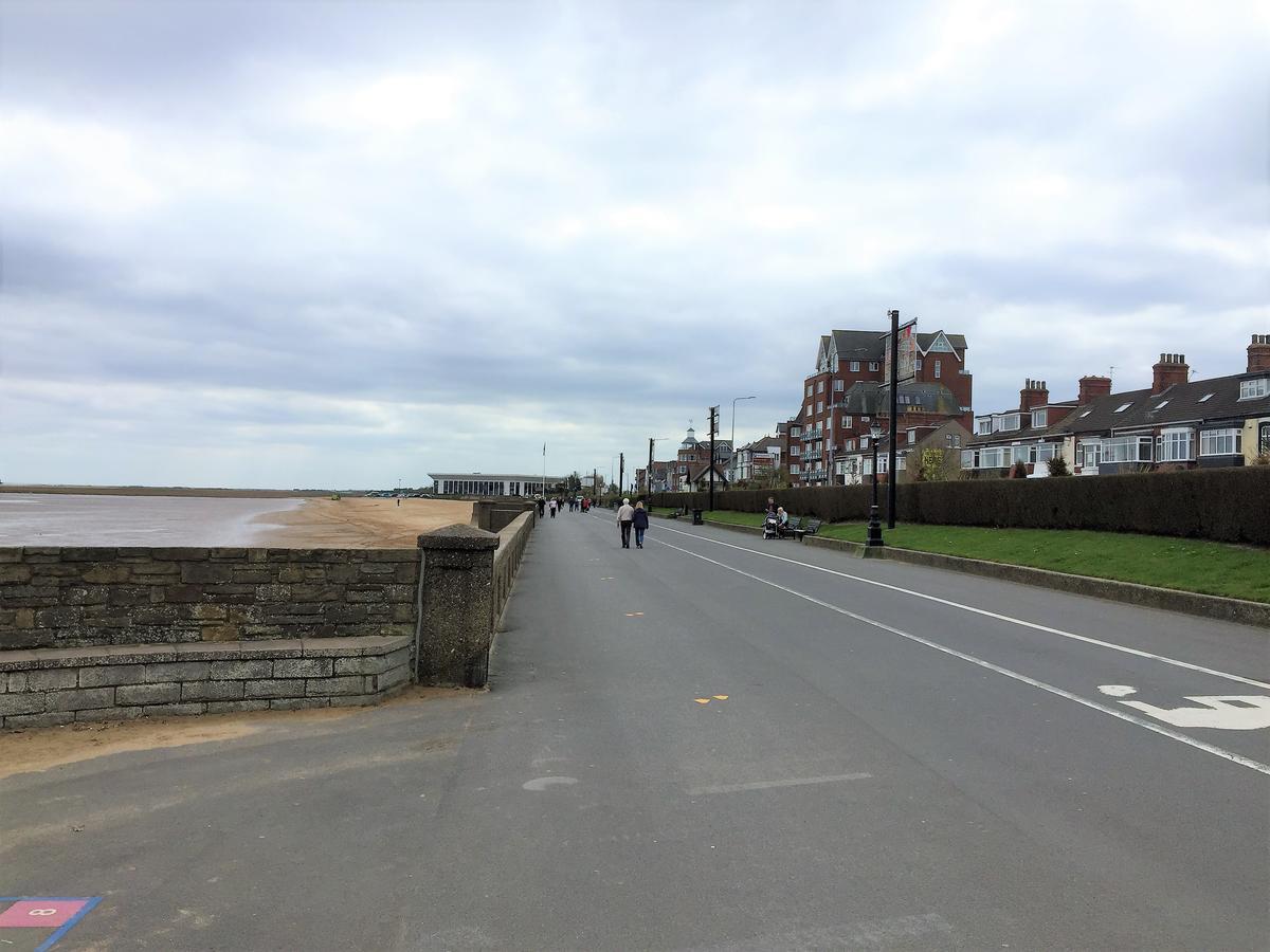 Lovely Sea Front House In Cleethorpes - Sleeps 6アパートメント エクステリア 写真